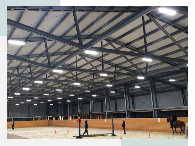Строительство конных манежей от 611 руб в Каспийск