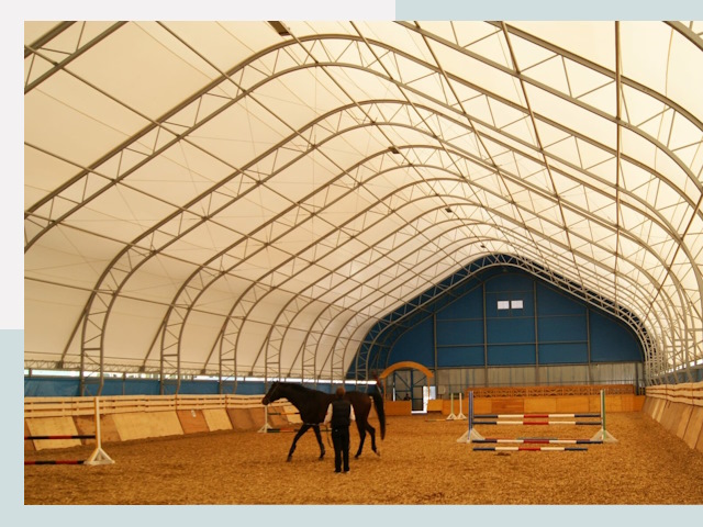 Строительство конных манежей в Каспийске